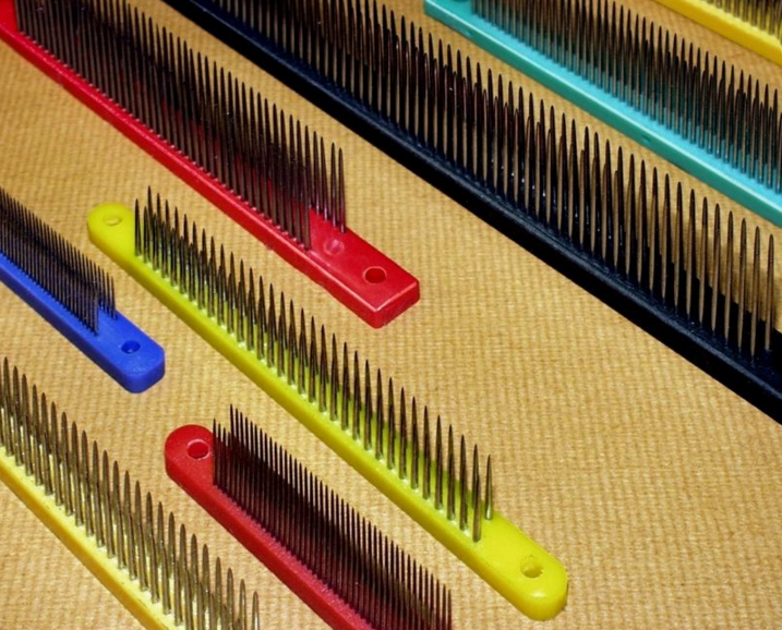 Combs for spinning-preparatory machines